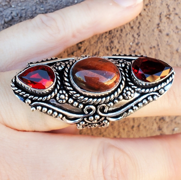 New Red Tiger Eye and Garnet Silver Statement Ring. - Picture 7 of 13